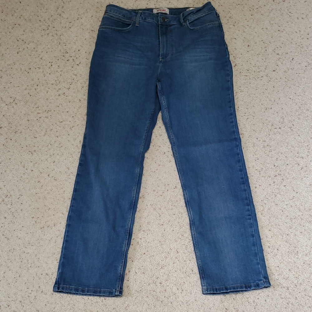 Wrangler Women’s Straight Leg Jeans - Medium Blue Wash